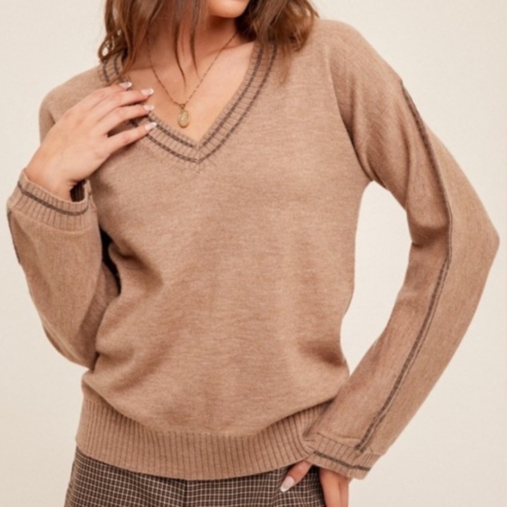NWT Hem & Thread Tan V-Neck Sweater, Size Large